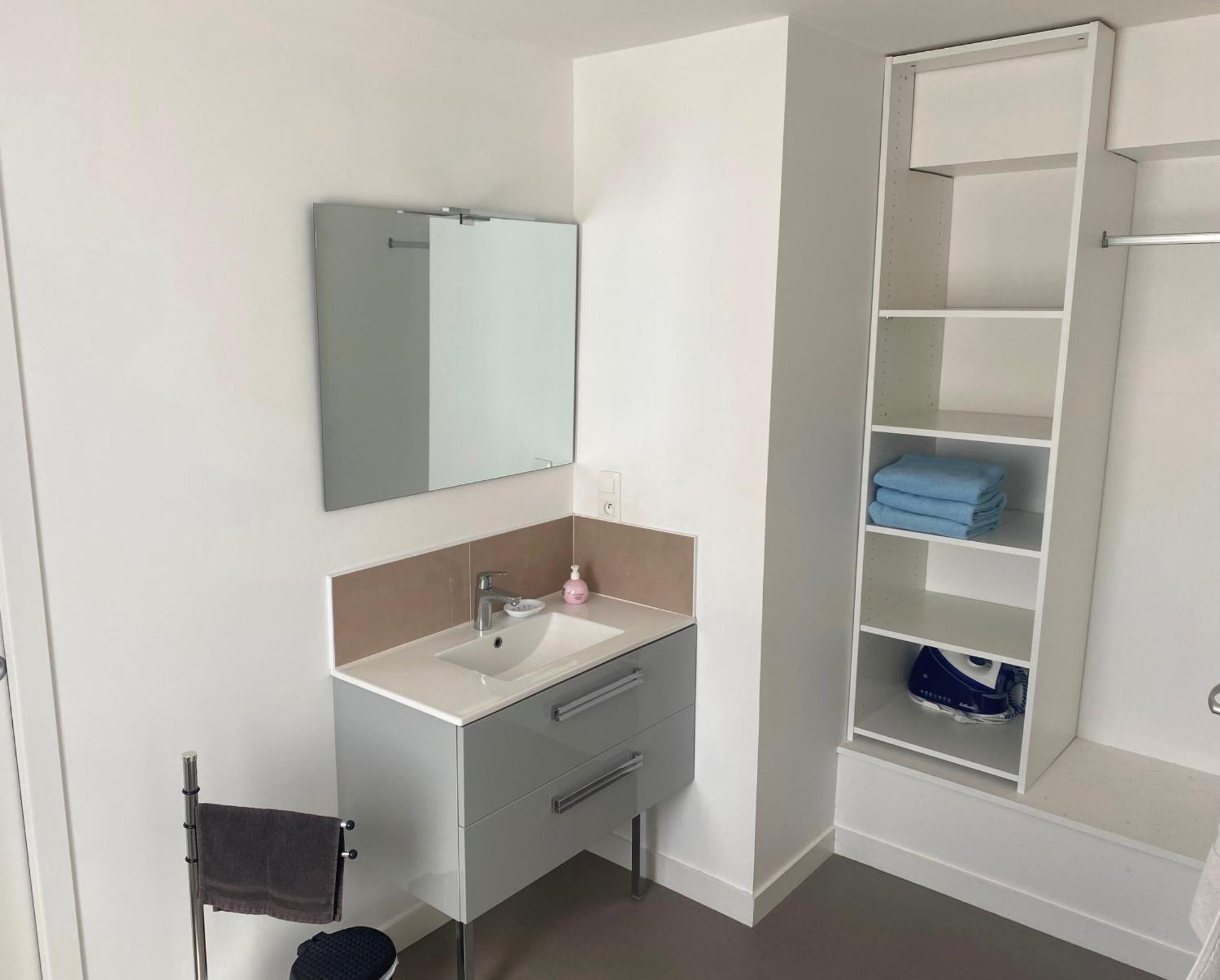 T2 Centre-Ville, Calme, 1 Chambre, 1 A 5 Pers, Climatisation, Parking Libre Et Gratuit Lorient Eksteriør billede